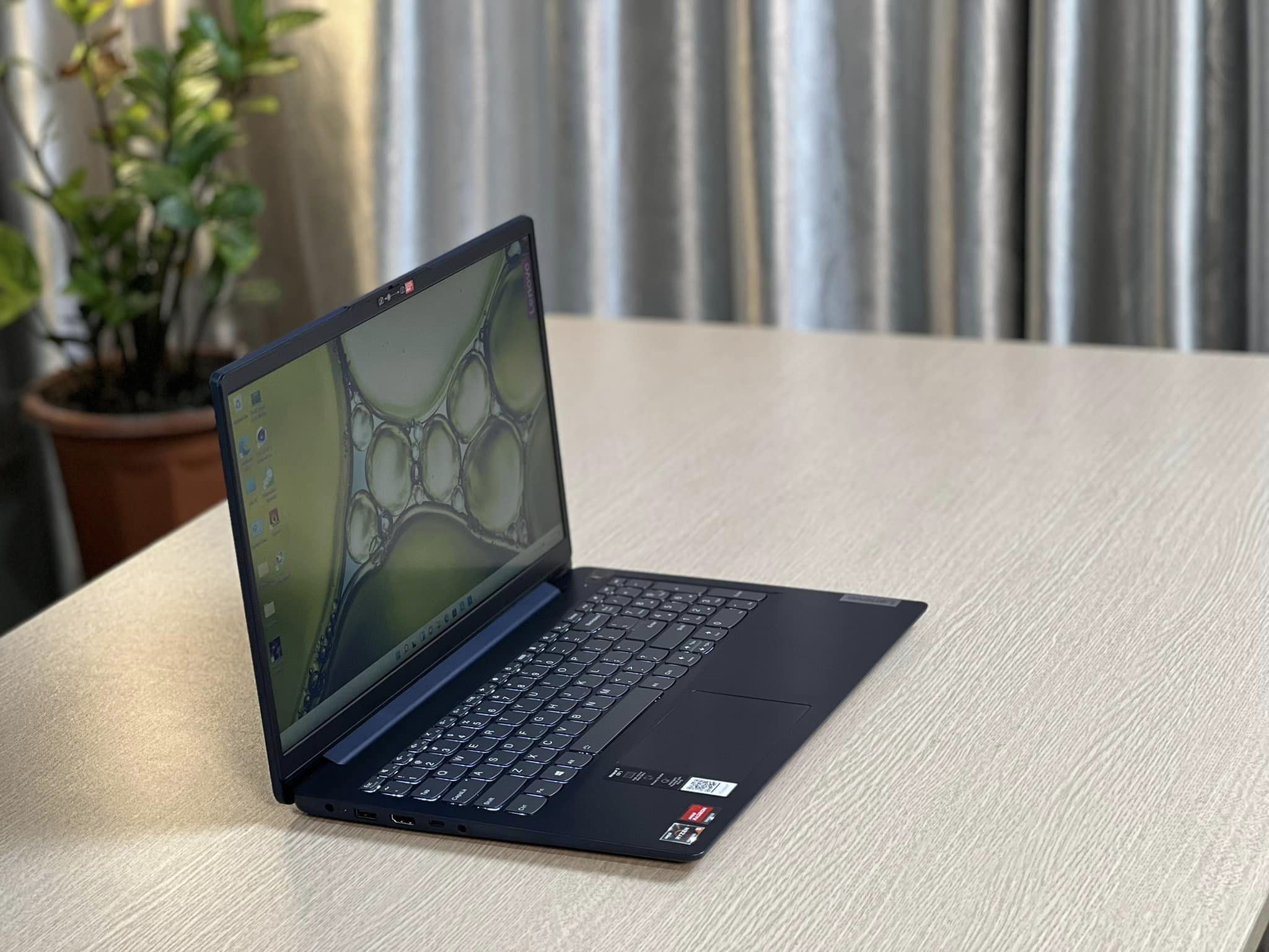 Laptop Lenovo ideaPad 3 15alc6-8.jpeg